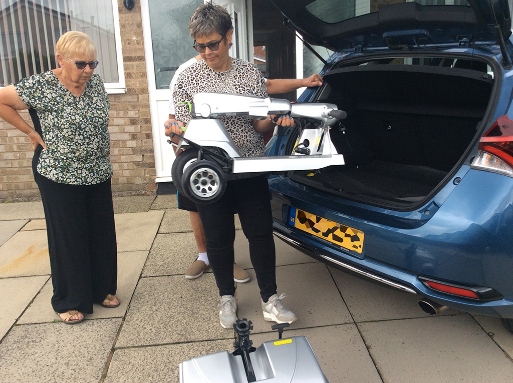 How to get a mobility scooter into a car Quingo Scooters
